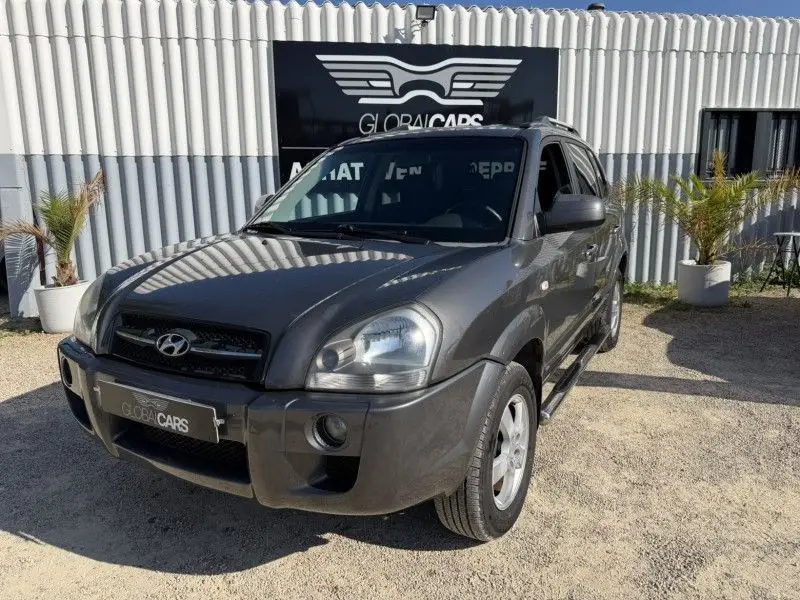 HYUNDAI    TUCSON