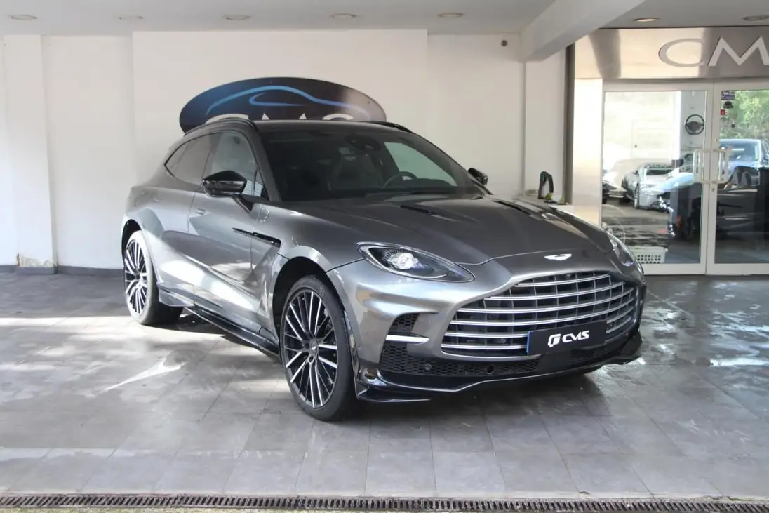 ASTON MARTIN  DBX
