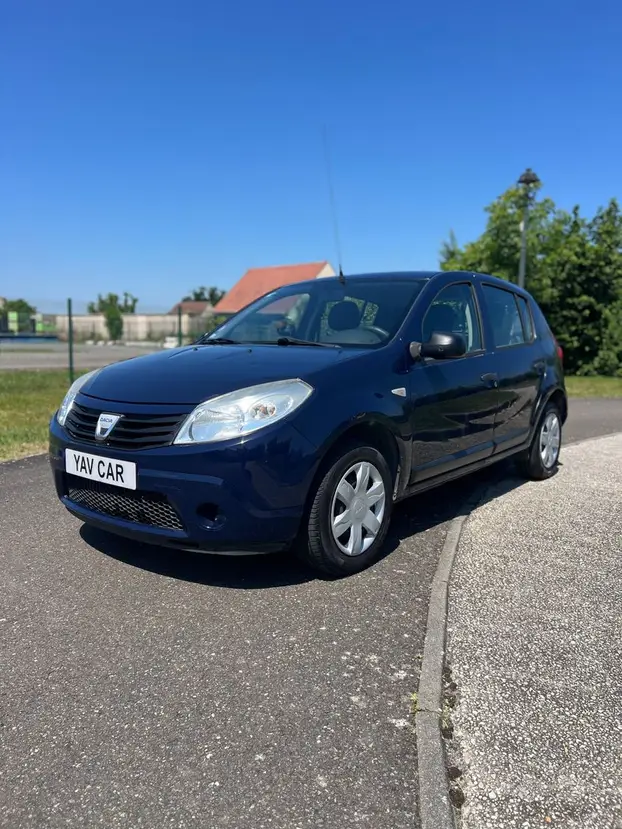 DACIA    SANDERO