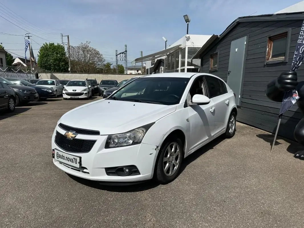 CHEVROLET  CRUZE
