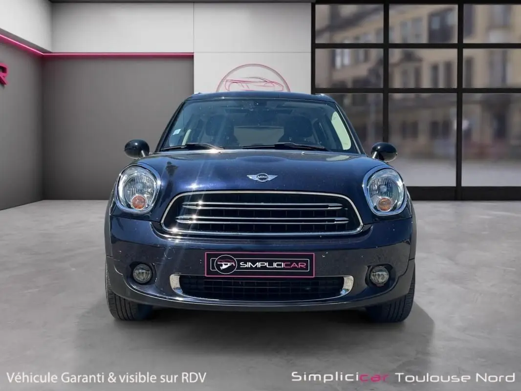 MINI    COUNTRYMAN