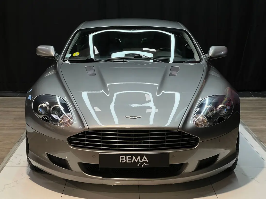  ASTON MARTIN   DB9