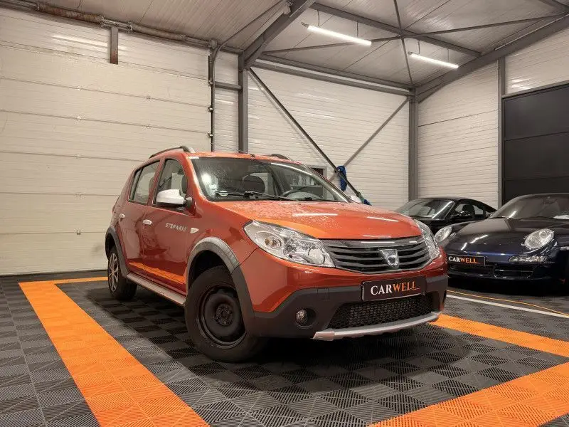 DACIA   SANDERO