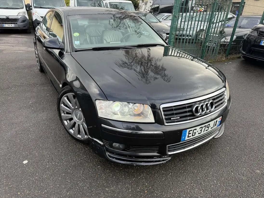 AUDI    A8 II