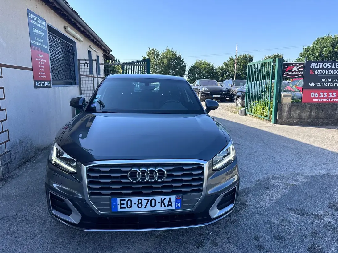 AUDI   Q2
